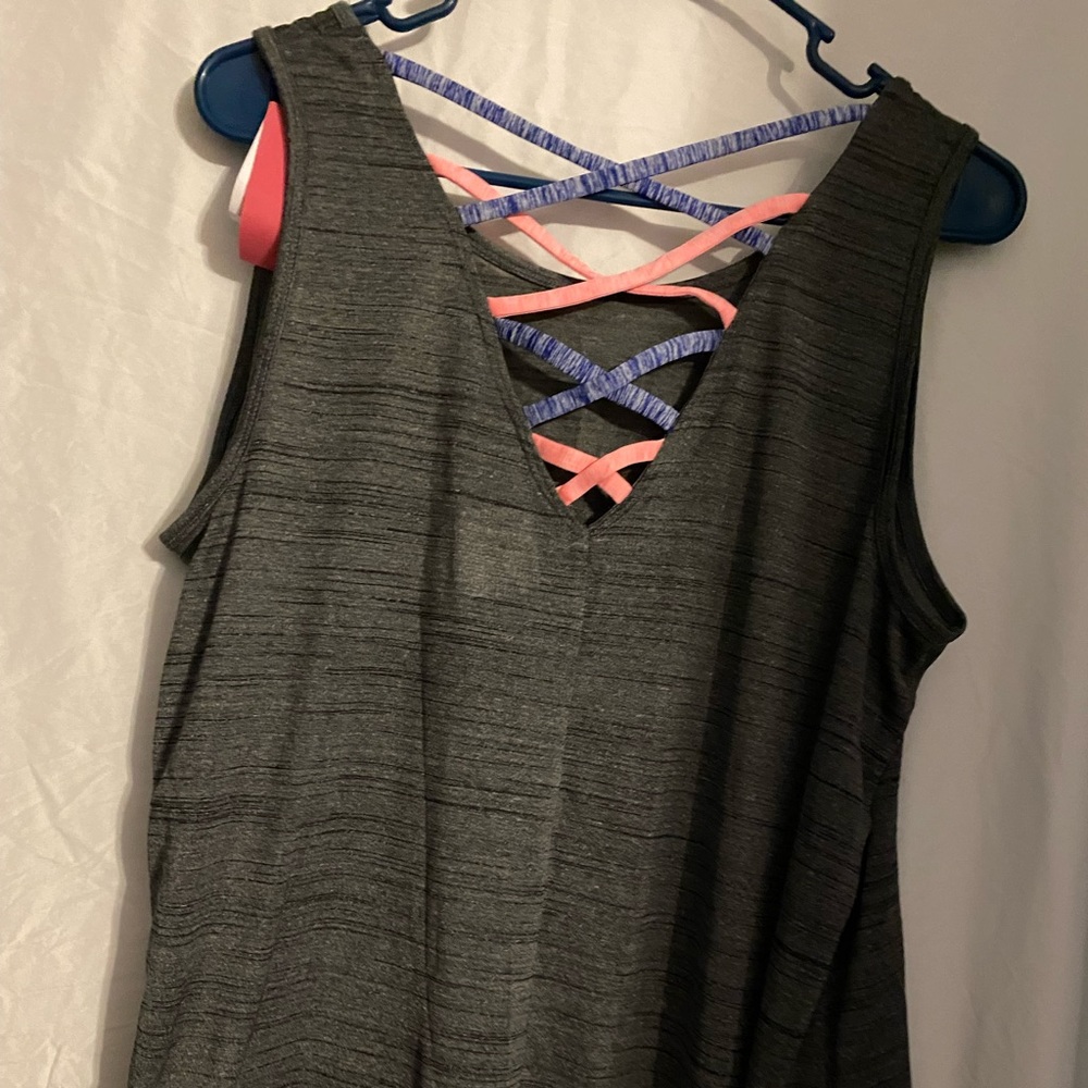 Women sleeveless tank top size 14/16